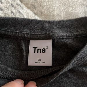 Aritzia TNA crop top